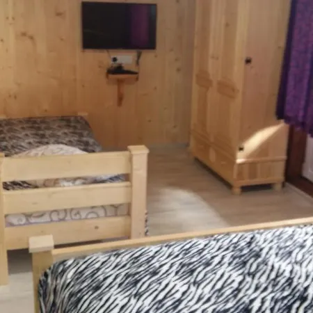 буковеньки гостинний дім та בוקובל