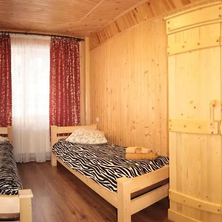 буковеньки гостинний дім та بيت ضيافة 3*