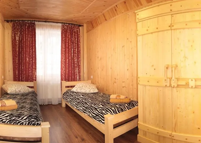 буковеньки гостинний дім та 招待所 3*