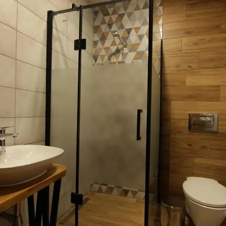 Affittacamere буковеньки гостинний дім та 3*