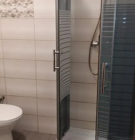 буковеньки гостинний дім та Affittacamere Bukovel