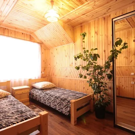 Affittacamere буковеньки гостинний дім та 3*