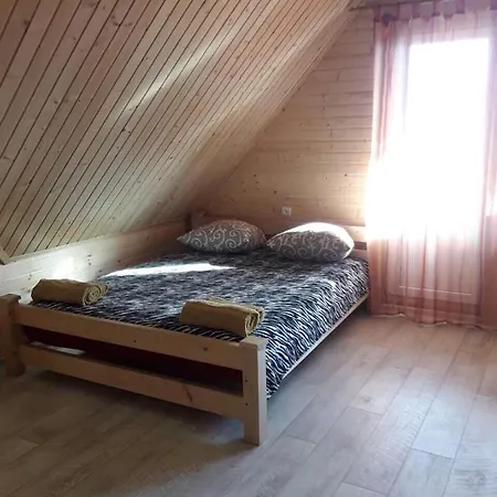 буковеньки гостинний дім та Affittacamere Bukovel